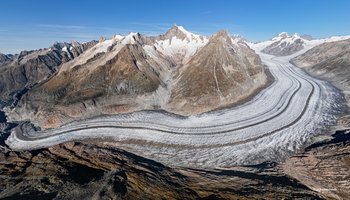 Das Foto zeigt den Aletschgletscher in der Schweiz.